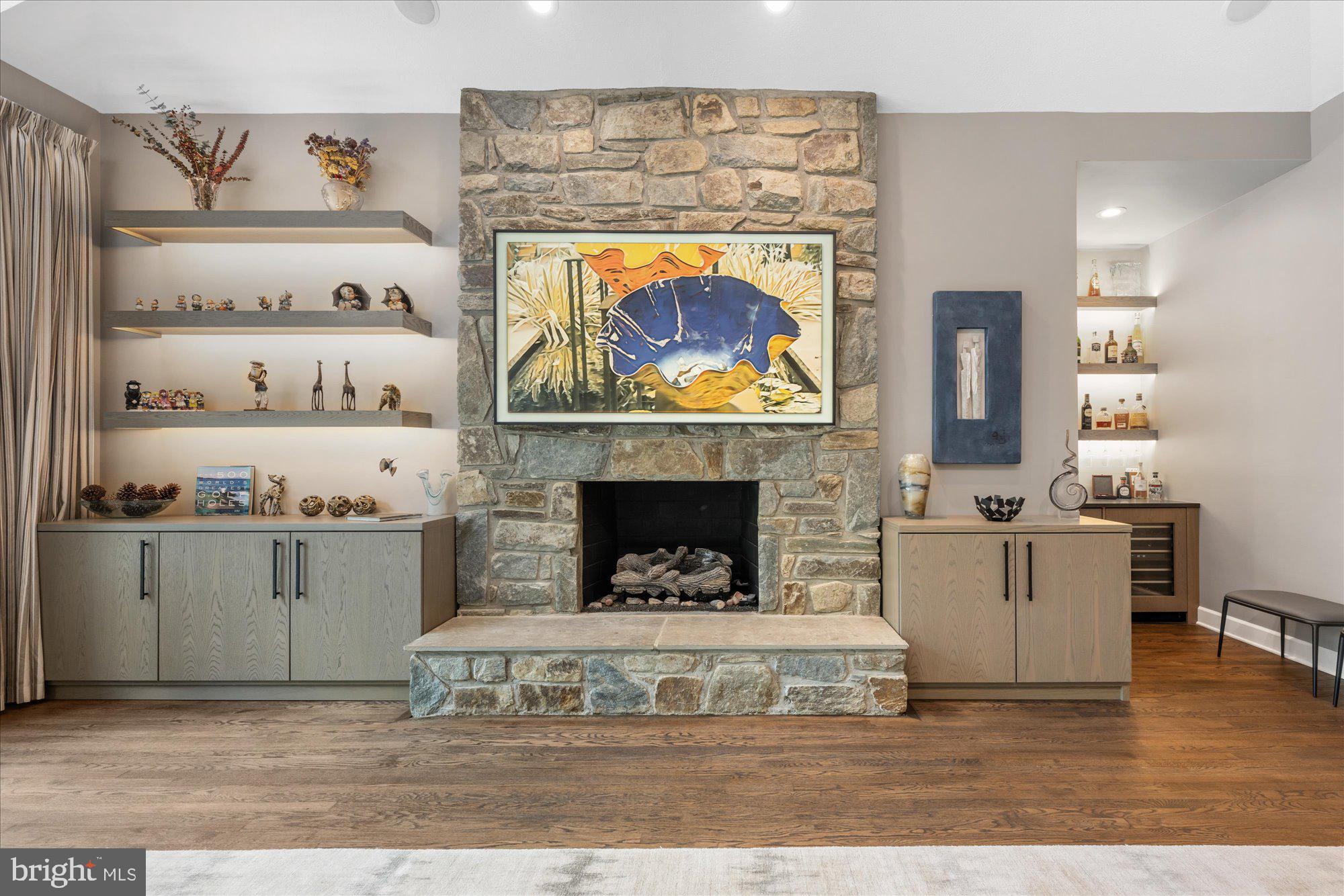 10011 Gary Road Potomac, MD 20854 - Photo 12 of 74 Pennsylvania bluestone floor to ceiling