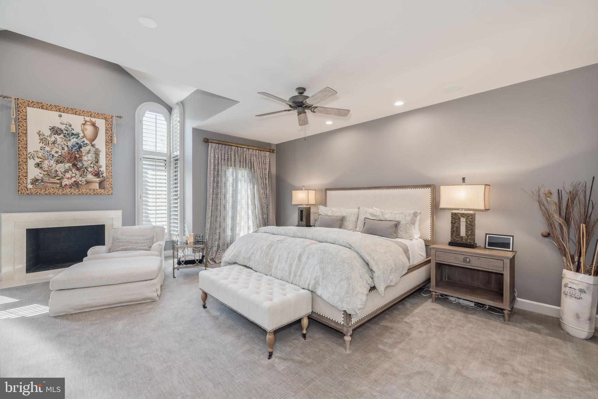 10011 Gary Road Potomac, MD 20854 - Photo 27 of 74 Large, main level Primary Suite