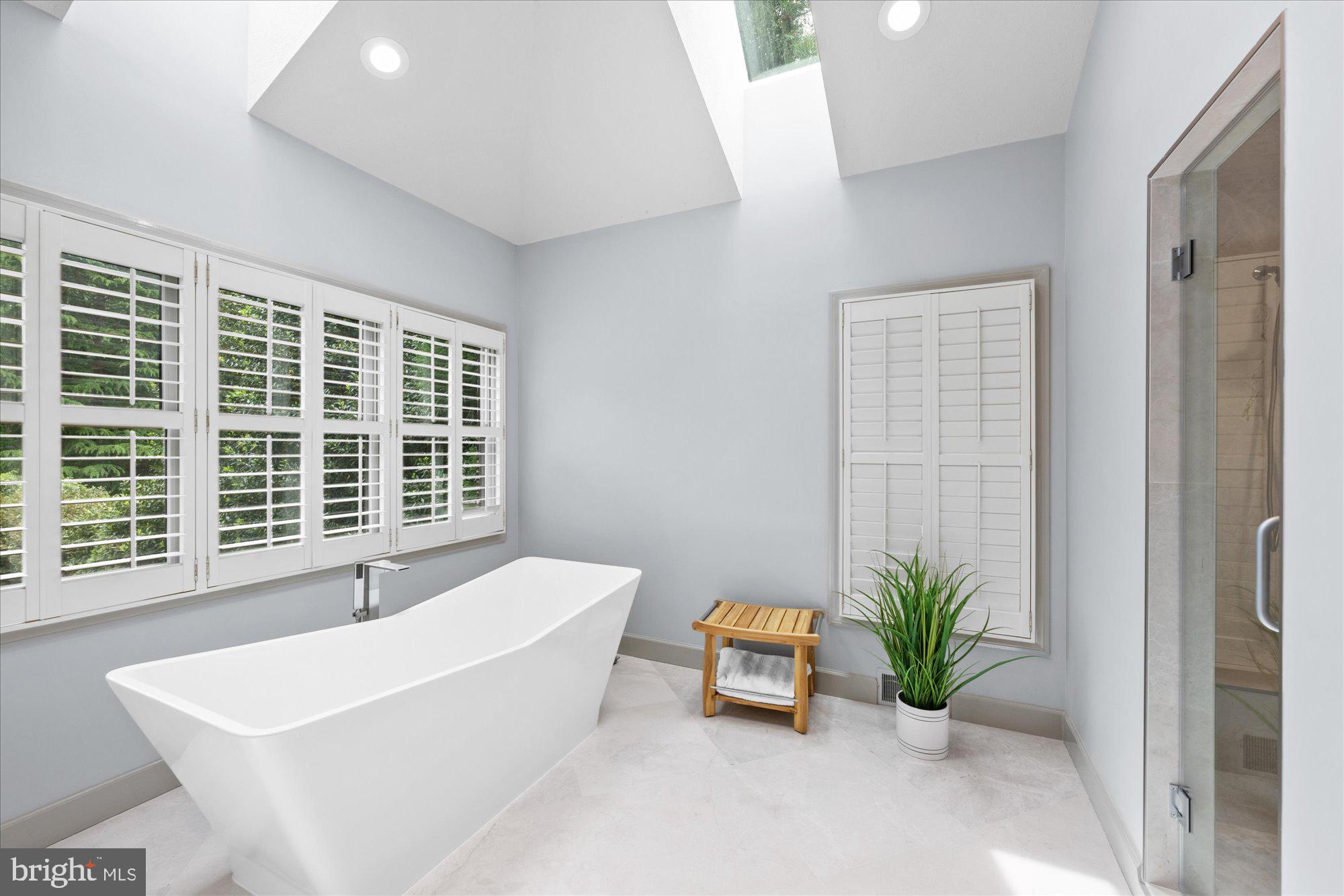 10011 Gary Road Potomac, MD 20854 - Photo 36 of 74 heated floors, skylight, steam shower