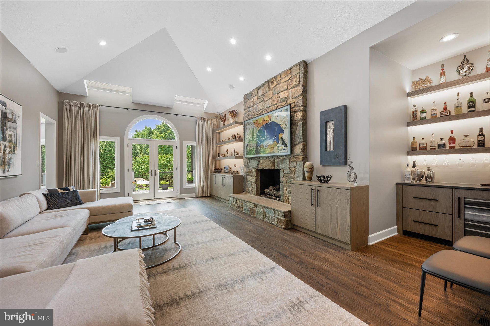 10011 Gary Road Potomac, MD 20854 - Photo 8 of 74 built ins with frigerator drawers