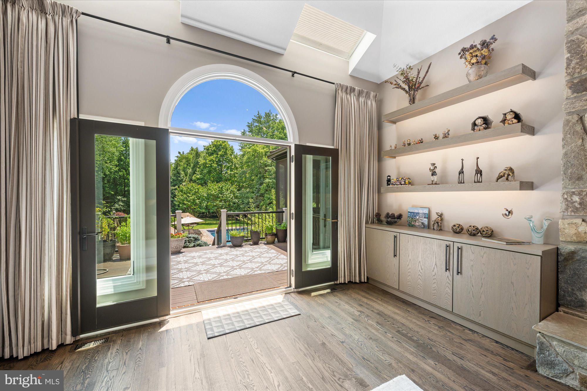 10011 Gary Road Potomac, MD 20854 - Photo 9 of 74