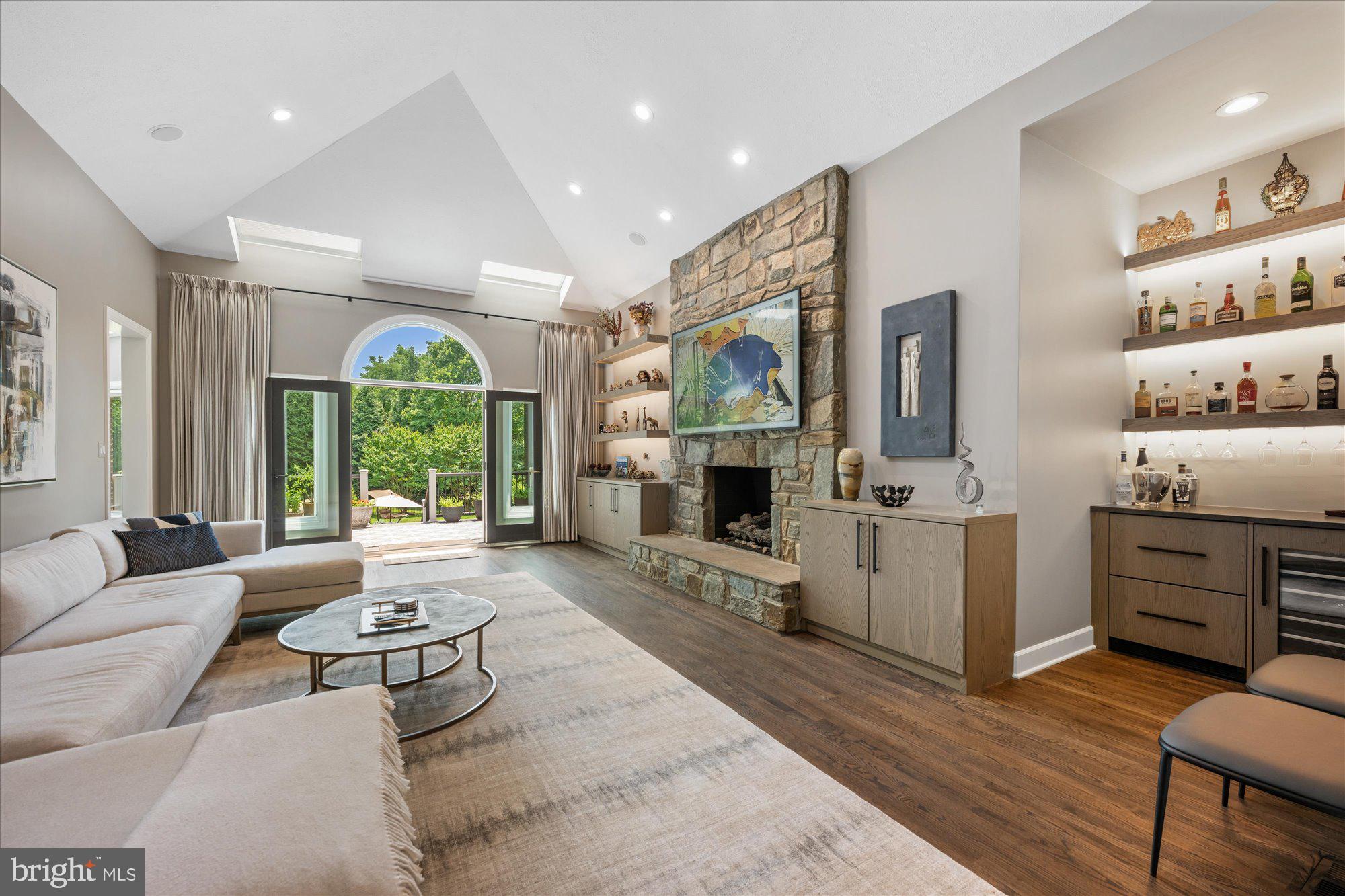 10011 Gary Road Potomac, MD 20854 - Photo 10 of 74