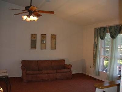 1520 Sculac Road Bethlehem, PA 18020 - Photo 2 of 7 Living Room