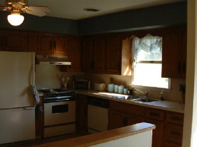 1520 Sculac Road Bethlehem, PA 18020 - Photo 4 of 7 Kitchen