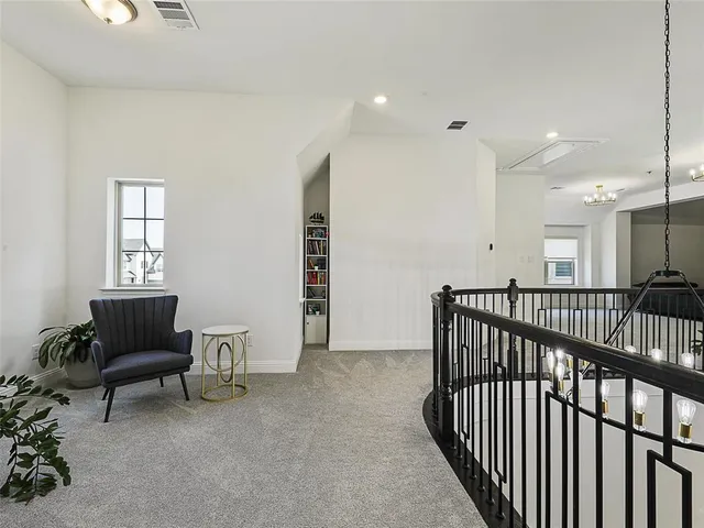 a view of entryway with a window