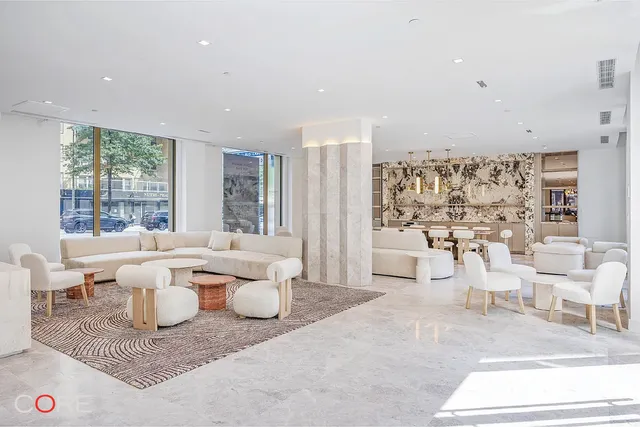 $1,735,000 | 250 East 25th Street, Unit PHC | Kips Bay