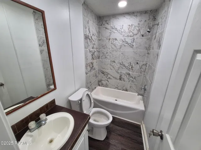 $1,100 | Undisclosed Address, Crowley, LA 70526