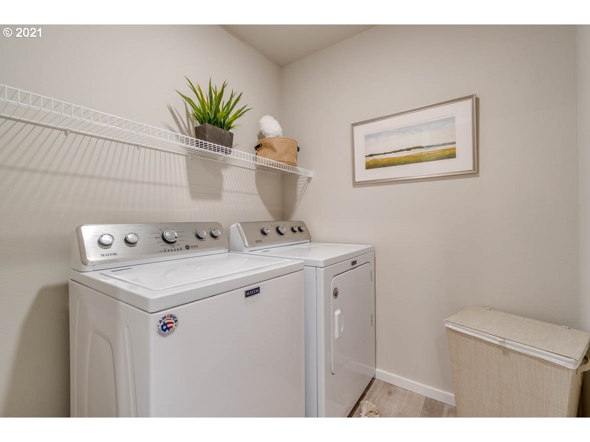 15784 Northwest Brugger Road Portland, OR 97229 - Photo 14 of 21 a utility room with dryer and washer