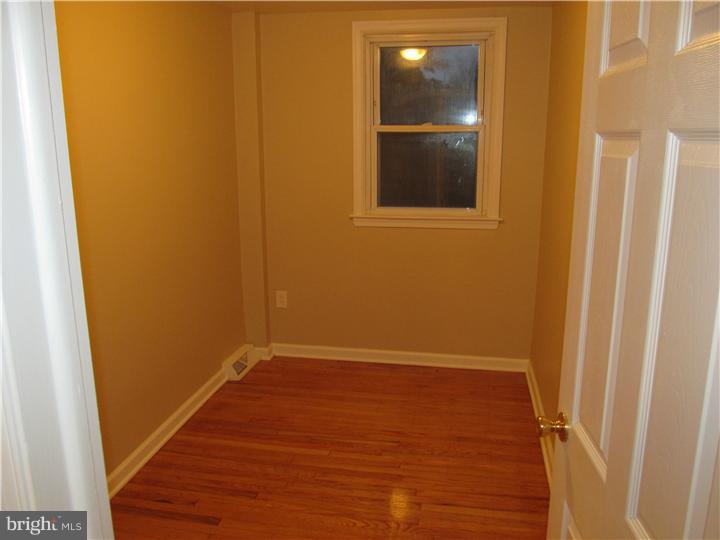 4086 West Ford Road Philadelphia, PA 19131 - Photo 17 of 23 Bedroom 3