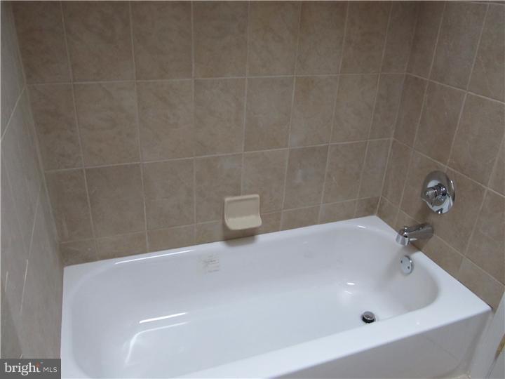 4086 West Ford Road Philadelphia, PA 19131 - Photo 23 of 23 Bathroom