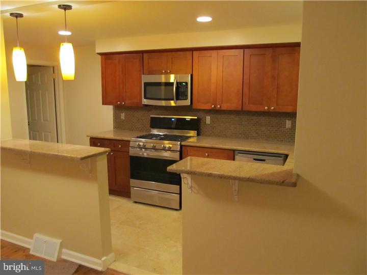 4086 West Ford Road Philadelphia, PA 19131 - Photo 8 of 23 Kitchen