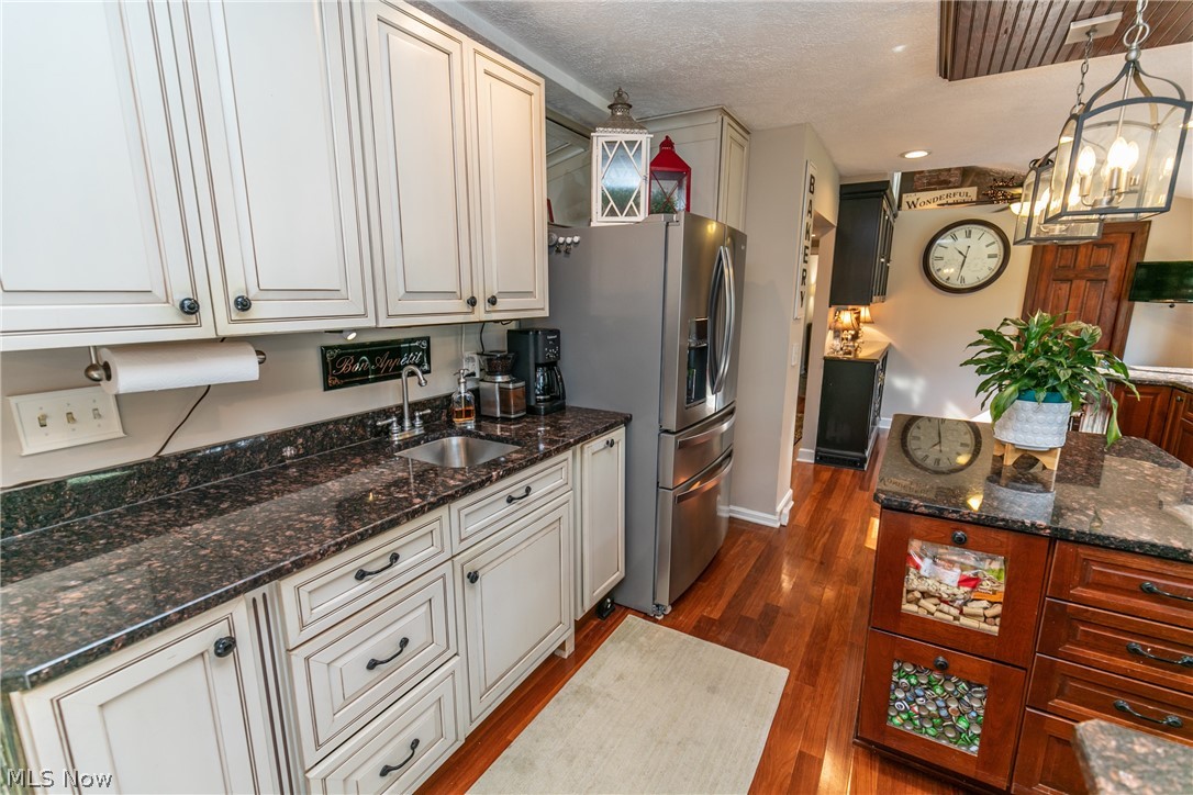 6635 Ridgeview Boulevard North Ridgeville, OH 44039 - Photo 11 of 28