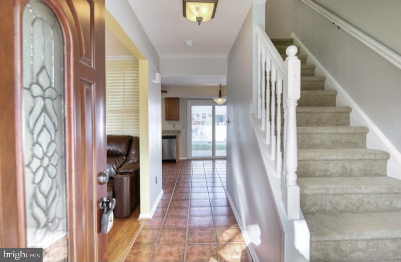 33 Country Club Road Pine Hill, NJ 08021 - Photo 2 of 19 Foyer
