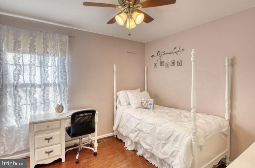 33 Country Club Road Pine Hill, NJ 08021 - Photo 11 of 19 Secondary bedroom 1