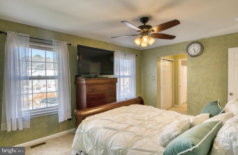 33 Country Club Road Pine Hill, NJ 08021 - Photo 13 of 19 Primary bedroom