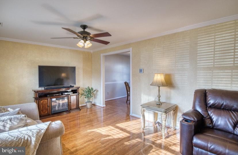 33 Country Club Road Pine Hill, NJ 08021 - Photo 3 of 19 Living room