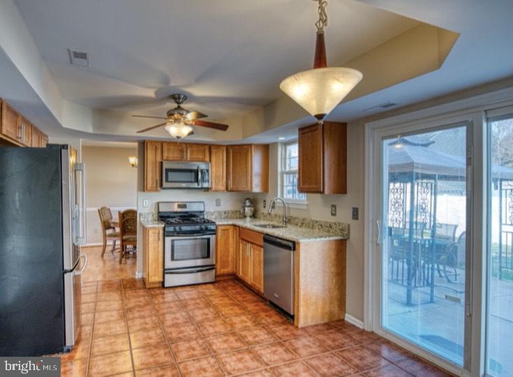 33 Country Club Road Pine Hill, NJ 08021 - Photo 7 of 19 Kitchen