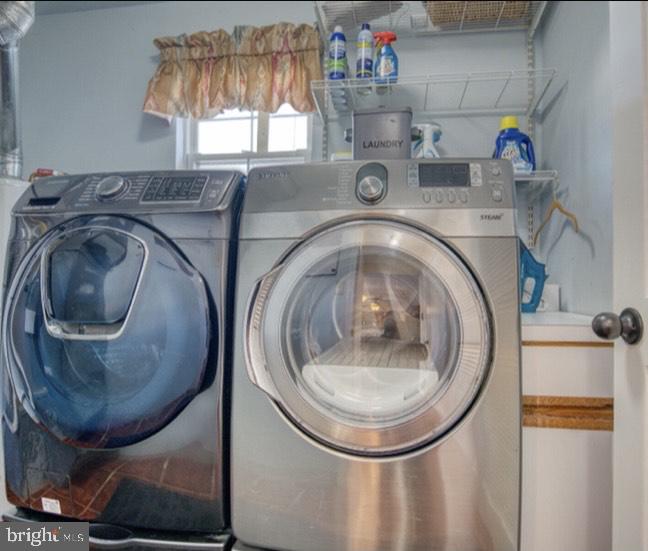 33 Country Club Road Pine Hill, NJ 08021 - Photo 10 of 19 Laundry room
