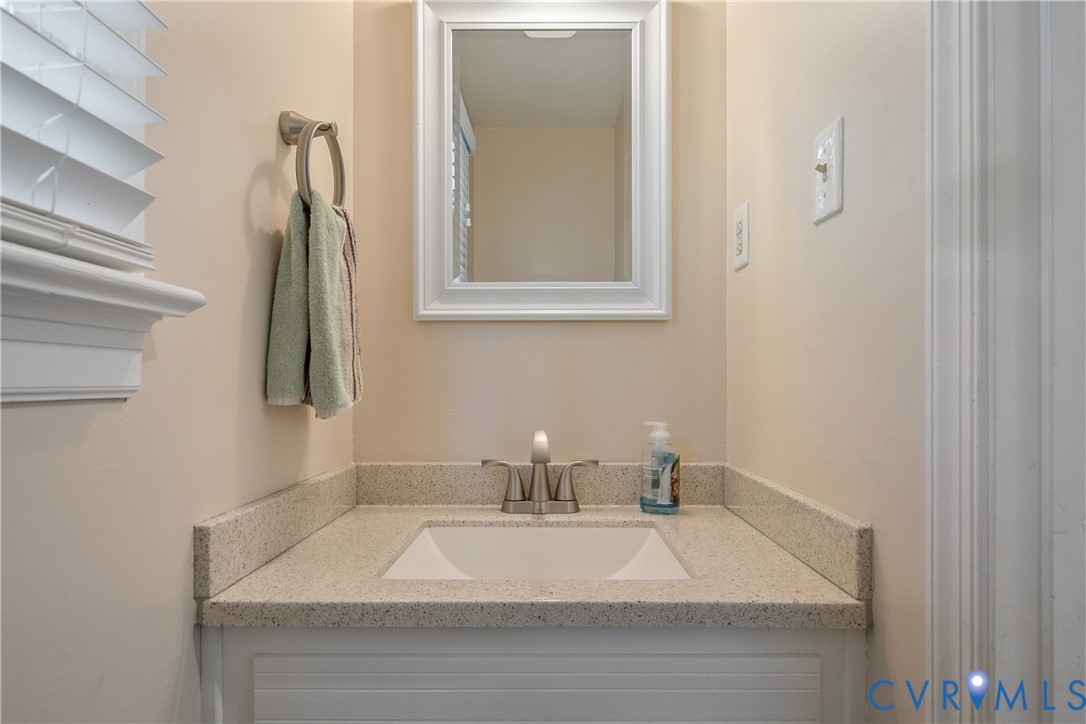 14712 Mill Spring Drive Midlothian, VA 23112 - Photo 28 of 49 Powder room