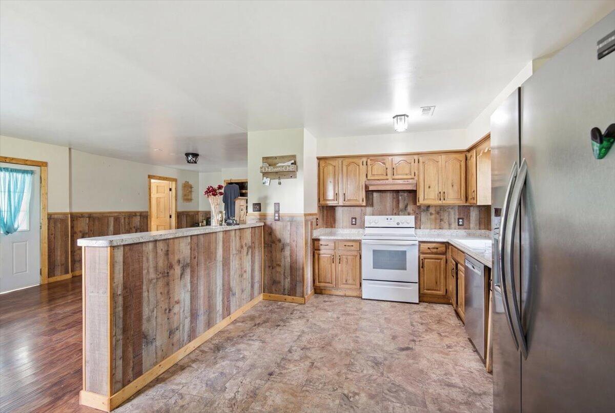 82 Hansen Road Pine Knot, KY 42635 - Photo 18 of 32 22-Kitchen