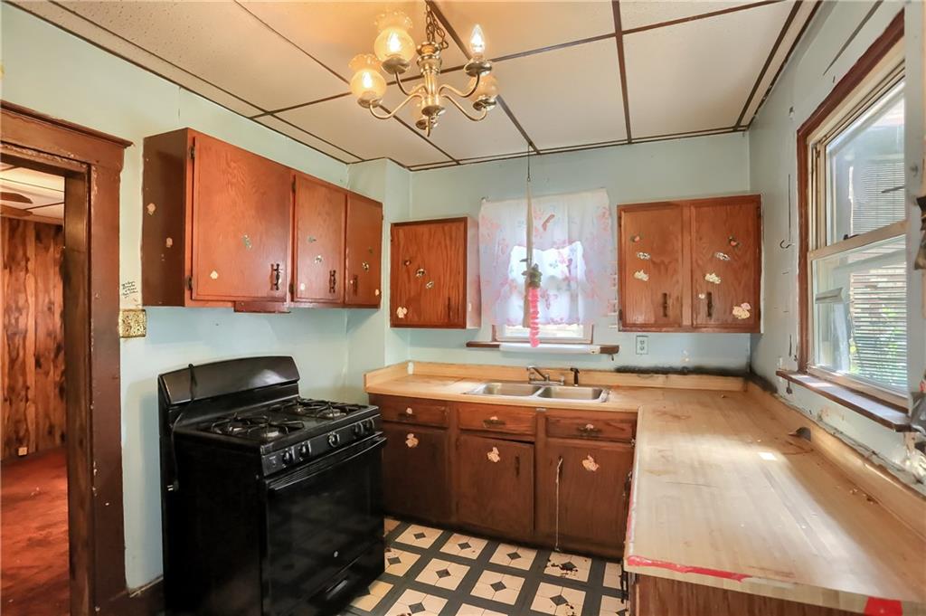 1115 Cochran Road Pittsburgh, PA 15243 - Photo 13 of 25 Gallery Image 13