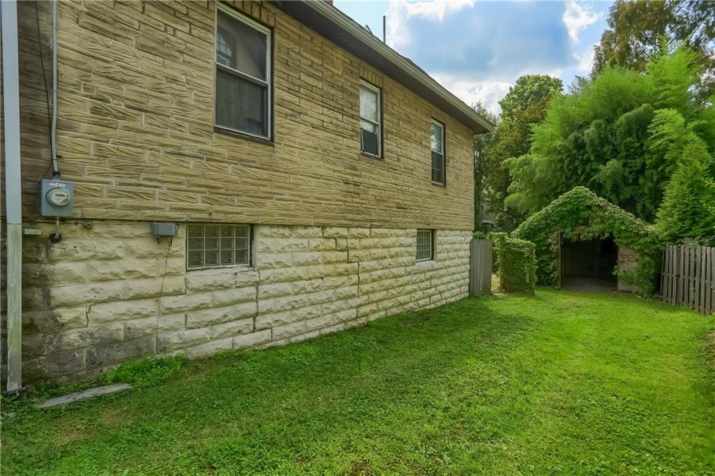 1115 Cochran Road Pittsburgh, PA 15243 - Photo 4 of 25 Gallery Image 4