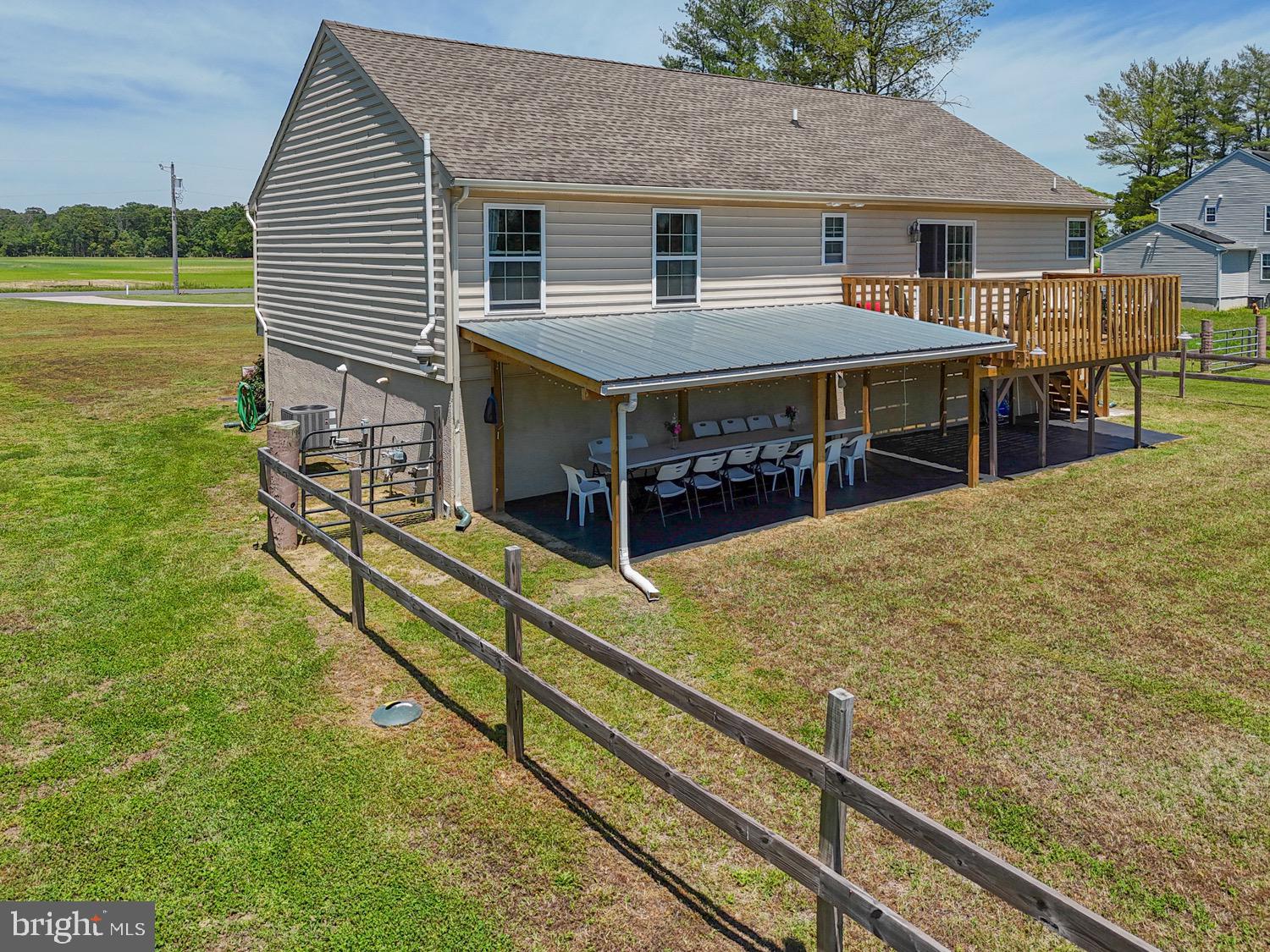 1672 Weymouth Road Vineland, NJ 08360 - Photo 13 of 45 Large entertainment area