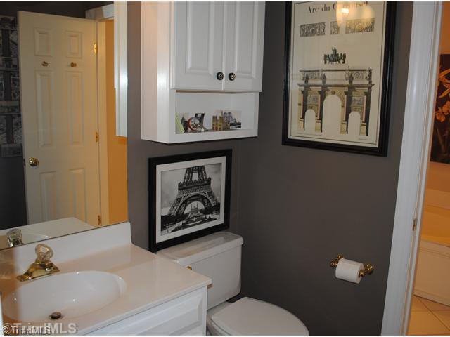 1205 Stadler Ridge Road Winston-Salem, NC 27106 - Photo 14 of 16 Bath.