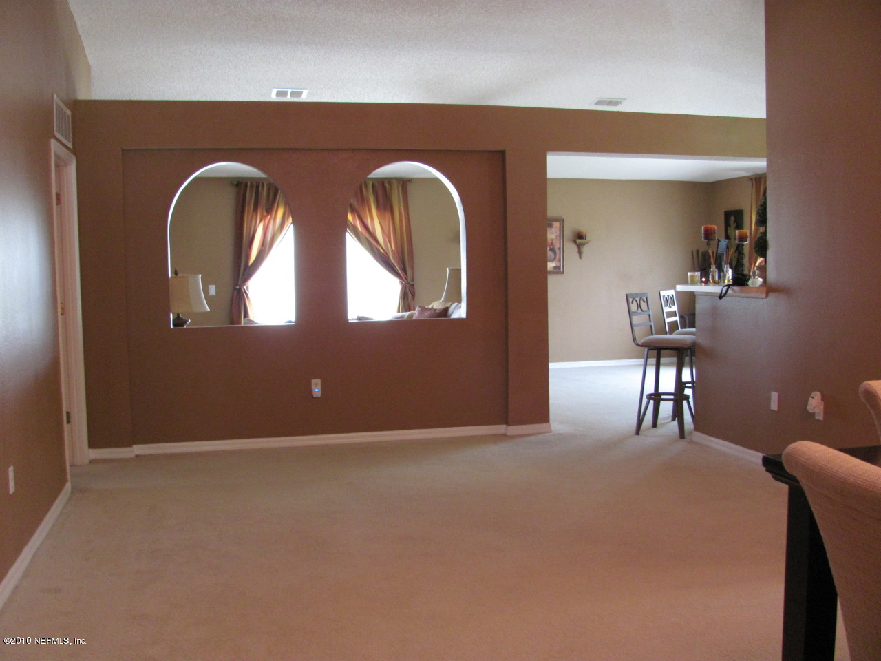 9349 Lockheed Lane Jacksonville, FL 32221 - Photo 3 of 16 Living Room