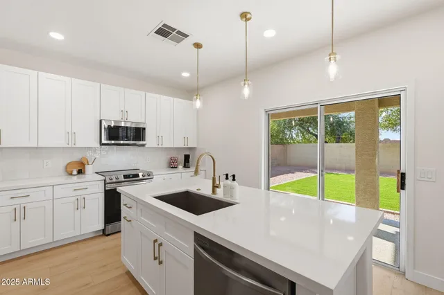 $555,000 | 1910 South Portland Avenue, Gilbert, AZ 85295