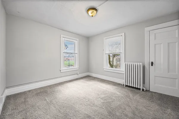 $1,900 | 164 Laburnam Crescent, Rochester, NY 14620