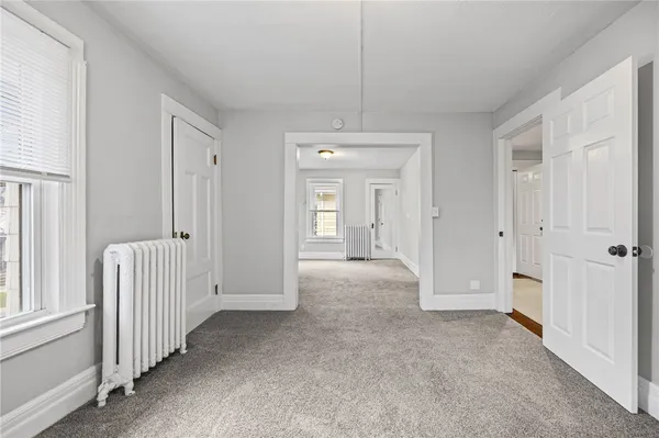 $1,900 | 164 Laburnam Crescent, Rochester, NY 14620