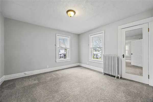 $1,900 | 164 Laburnam Crescent, Rochester, NY 14620
