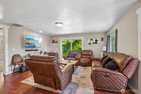 $474,000 | 9810 Northeast 3rd Street, Vancouver, WA 98664