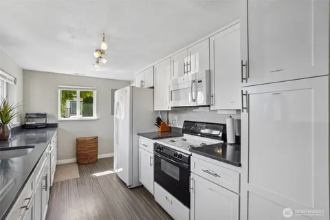 $474,000 | 9810 Northeast 3rd Street, Vancouver, WA 98664