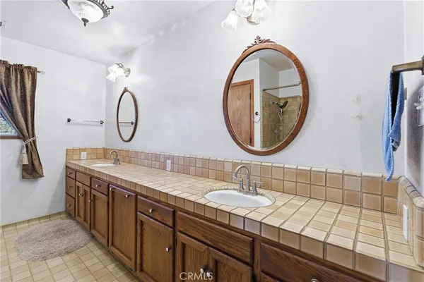 $1,150,000 | 7176 East Butler Avenue, Fresno, CA 93737