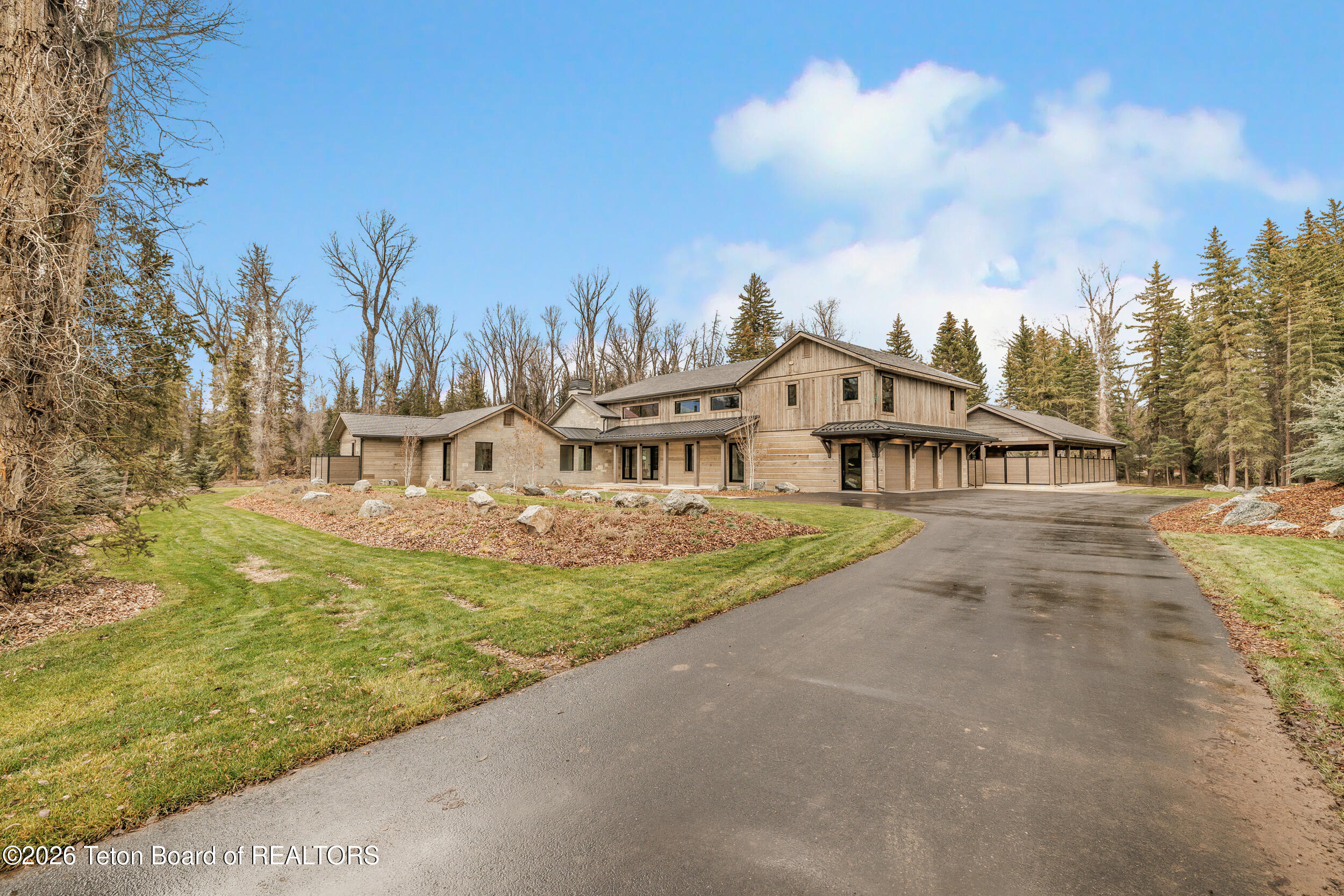 8910 Porter Loop Road Jackson, WY 83001 - Photo 68 of 79 Entry to estate home