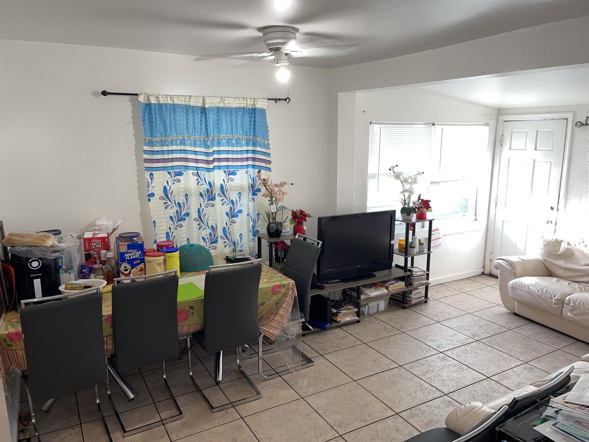 1206 Highview Road Lake Worth, FL 33462 - Photo 5 of 12 IMG_4028