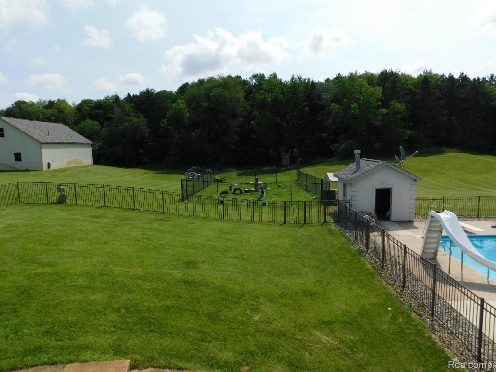 680 North Cedar Road Fowlerville, MI 48836 - Photo 32 of 46 33_680.JPG