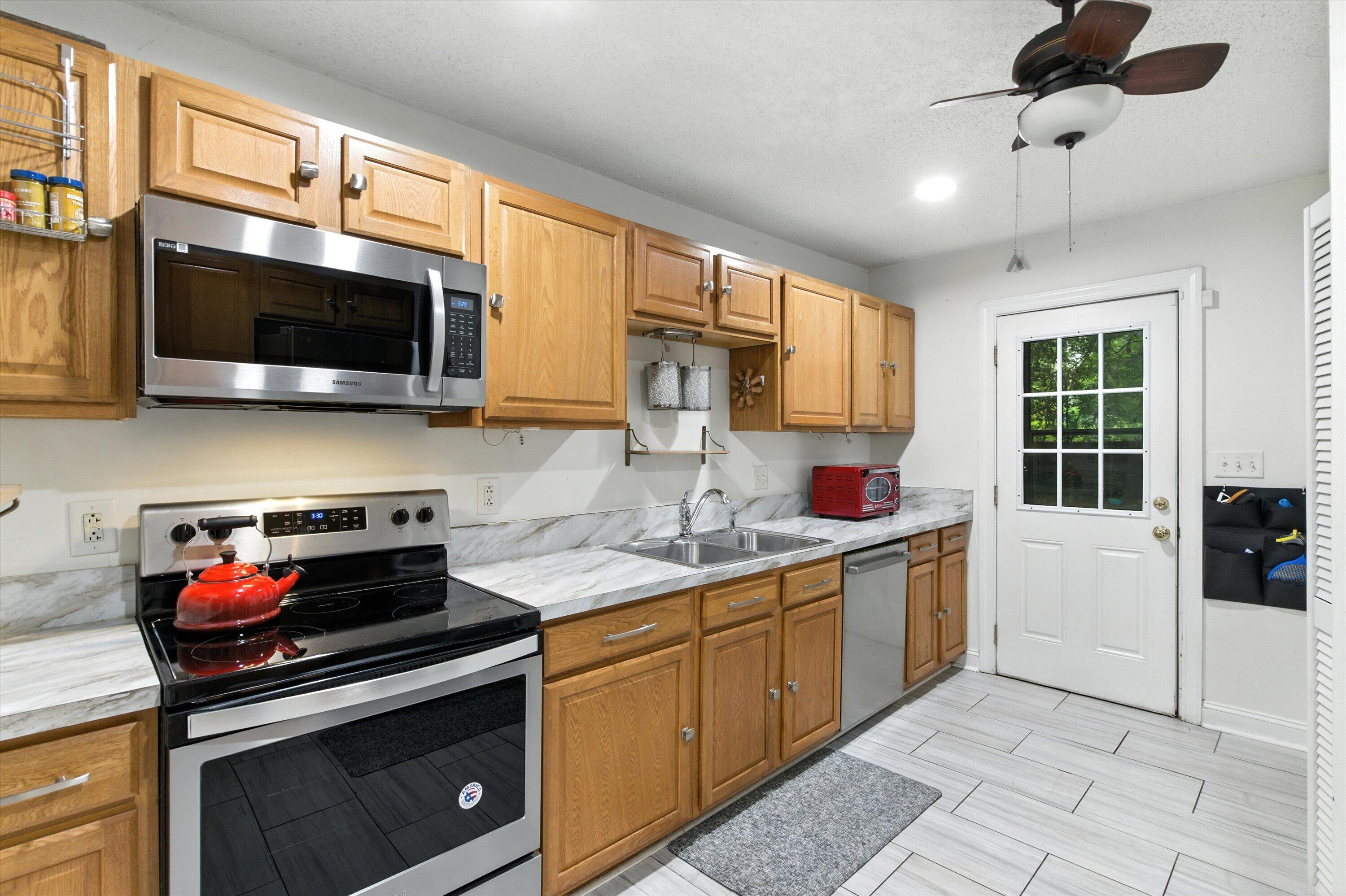 503 Risher Street Charleston, SC 29407 - Photo 8 of 26 11-012_DSC05758