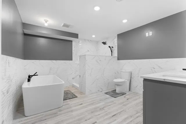 $540,000 | 963 Golfview Avenue, Zumbrota, MN 55992