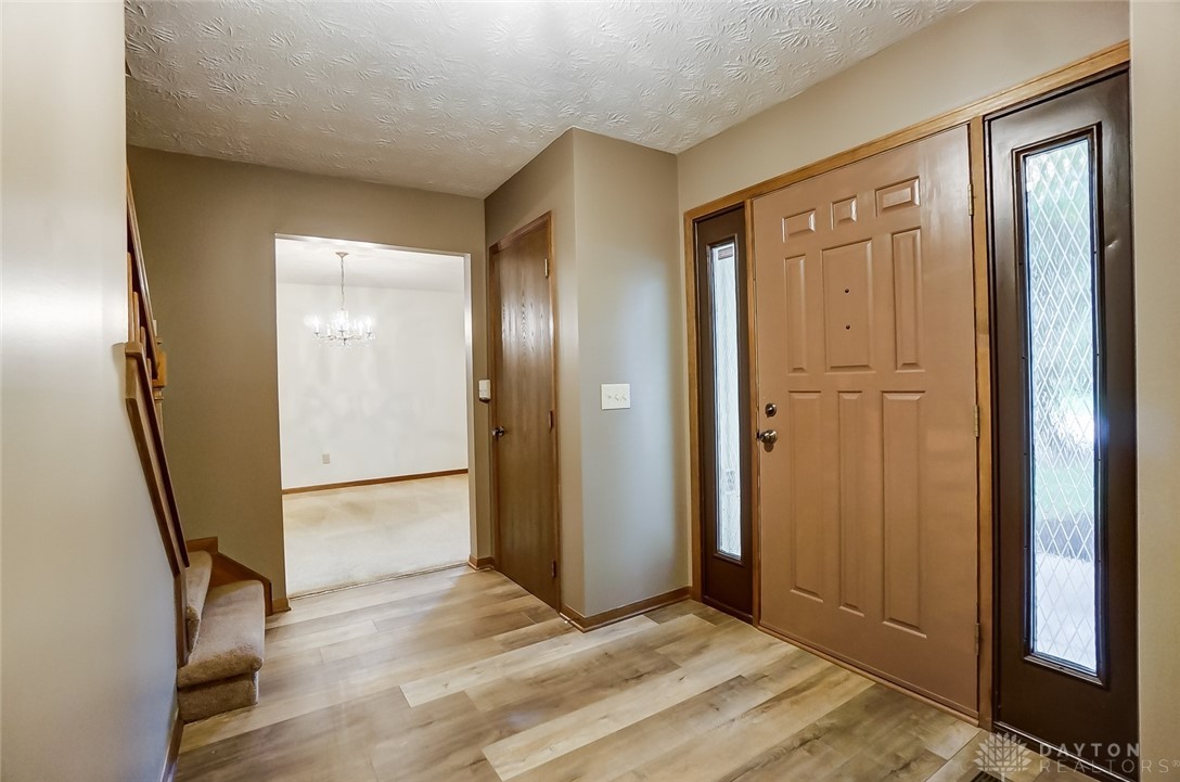 545 Queensgate Road Springboro, OH 45066 - Photo 4 of 47 Gallery Image 4