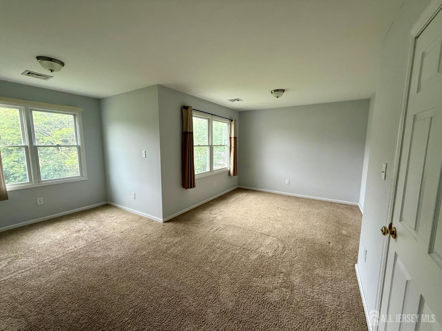 60 Morgan Drive Edison, NJ 08817 - Photo 22 of 39