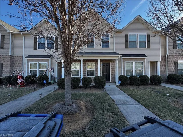 $1,550 | 3921 Village Park Court, Winston-Salem, NC 27127
