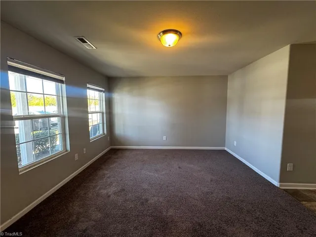 $1,495 | 3921 Village Park Court, Winston-Salem, NC 27127