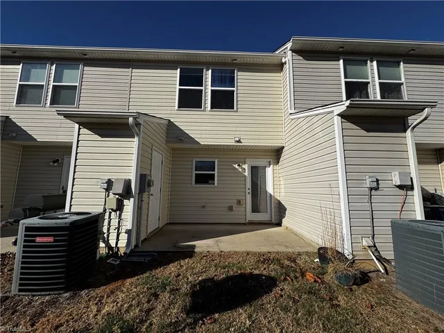 $1,550 | 3921 Village Park Court, Winston-Salem, NC 27127