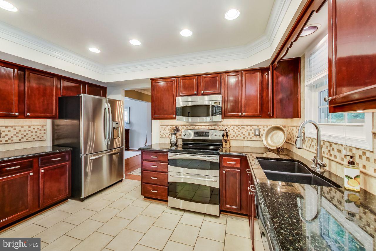 2334 Golden Chapel Road Odenton, MD 21113 - Photo 5 of 52 Kitchen