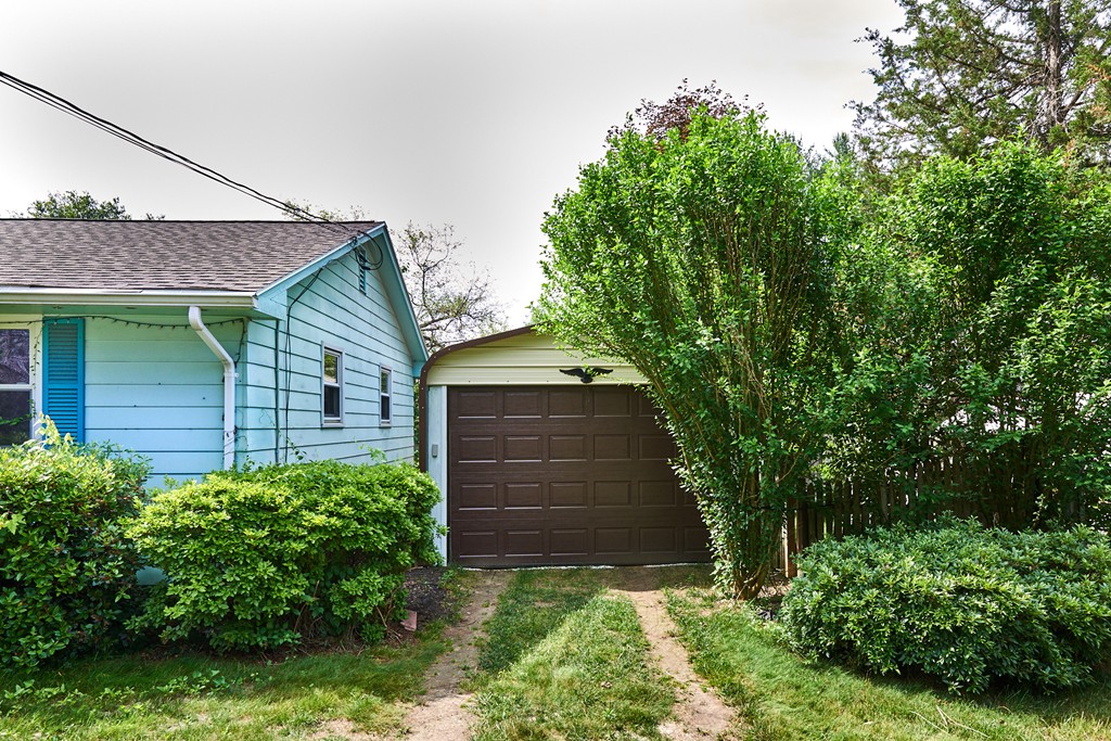 295 Bay Road Belchertown, MA 01007 - Photo 4 of 29 Gallery Image 4