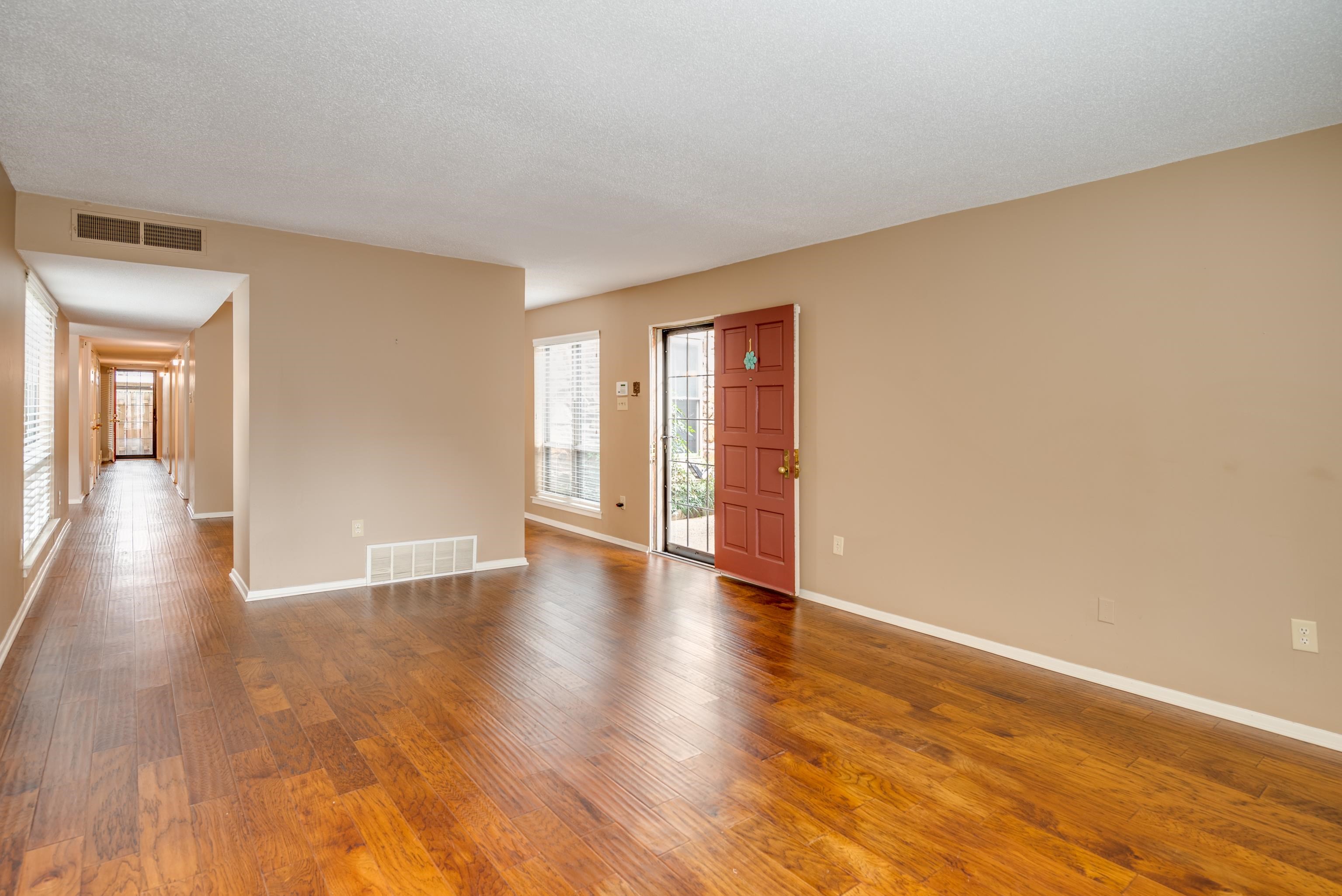 413 South Perkins Road, Unit 1 Memphis, TN 38117 - Photo 3 of 25 Gallery Image 3