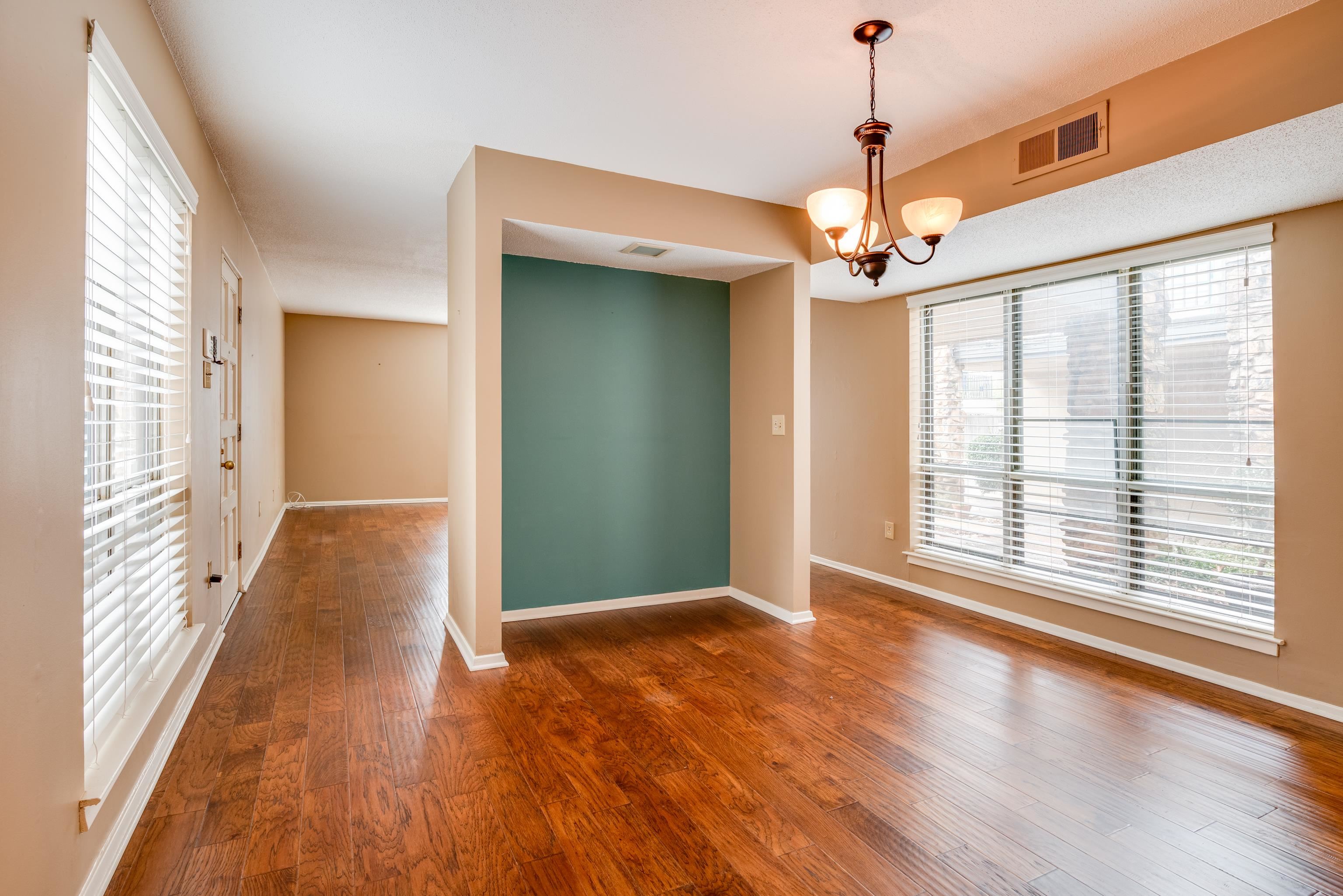 413 South Perkins Road, Unit 1 Memphis, TN 38117 - Photo 4 of 25 Gallery Image 4
